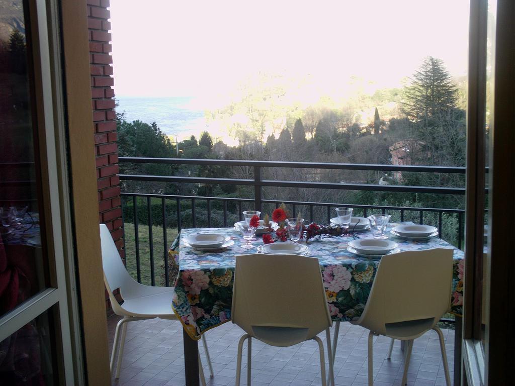Casa Del Faggio Rosso Lägenhet Bellagio Rum bild